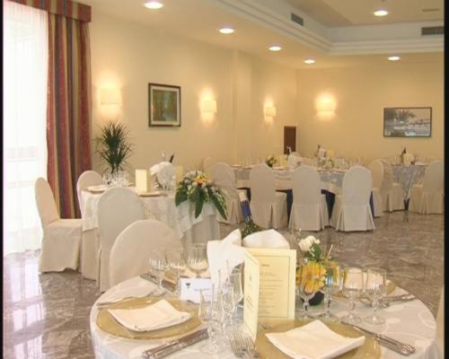 Hotel Pineta Ristorante Castello Cava deʼ Tirreni Eksteriør bilde